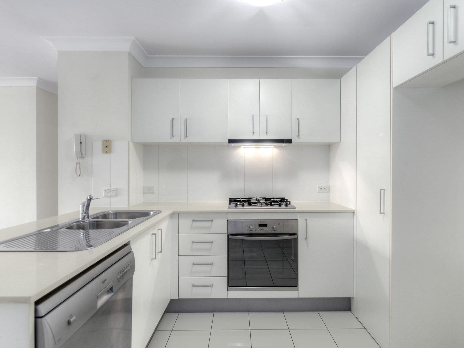 208 Riding Road, Balmoral QLD 4171, Balmoral - Thumbnail 4
