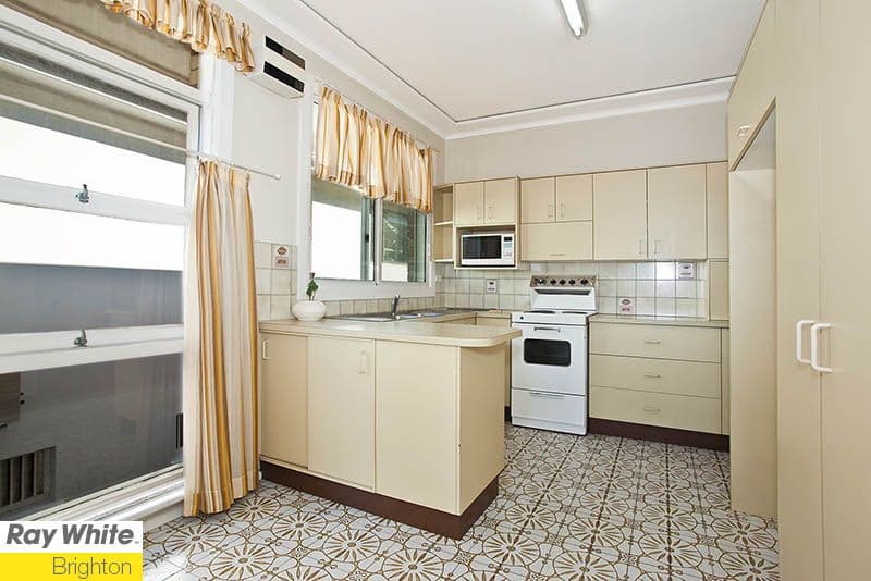 27 Highclere Avenue, BANKSIA NSW 2216, Banksia - Thumbnail 8