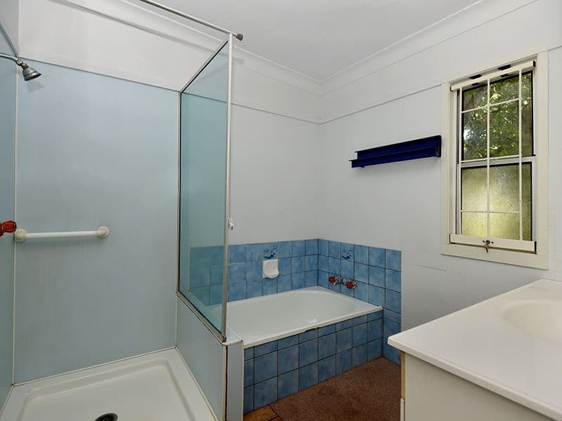 10 Collins Street, Mount Lofty QLD 4350, Mount Lofty - Thumbnail 8