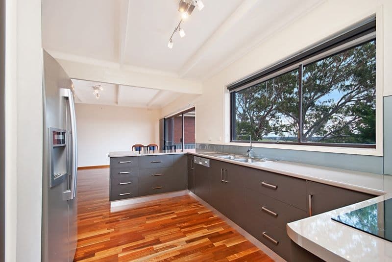 22 Skiddaw Crescent, WARRNAMBOOL VIC 3280, Warrnambool - Thumbnail 2