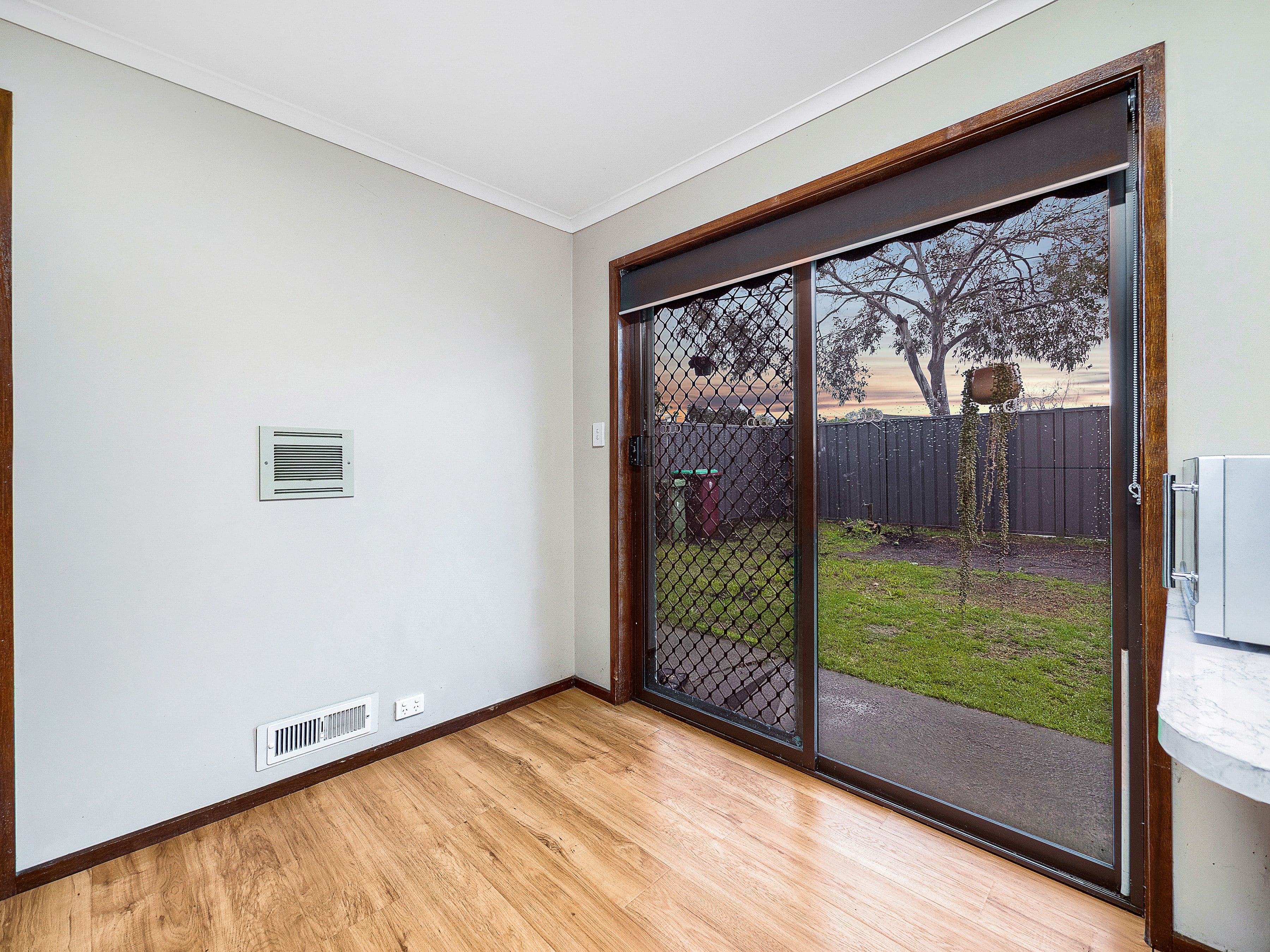 16 Russell Street, Cranbourne VIC 3977, Cranbourne - Thumbnail 6