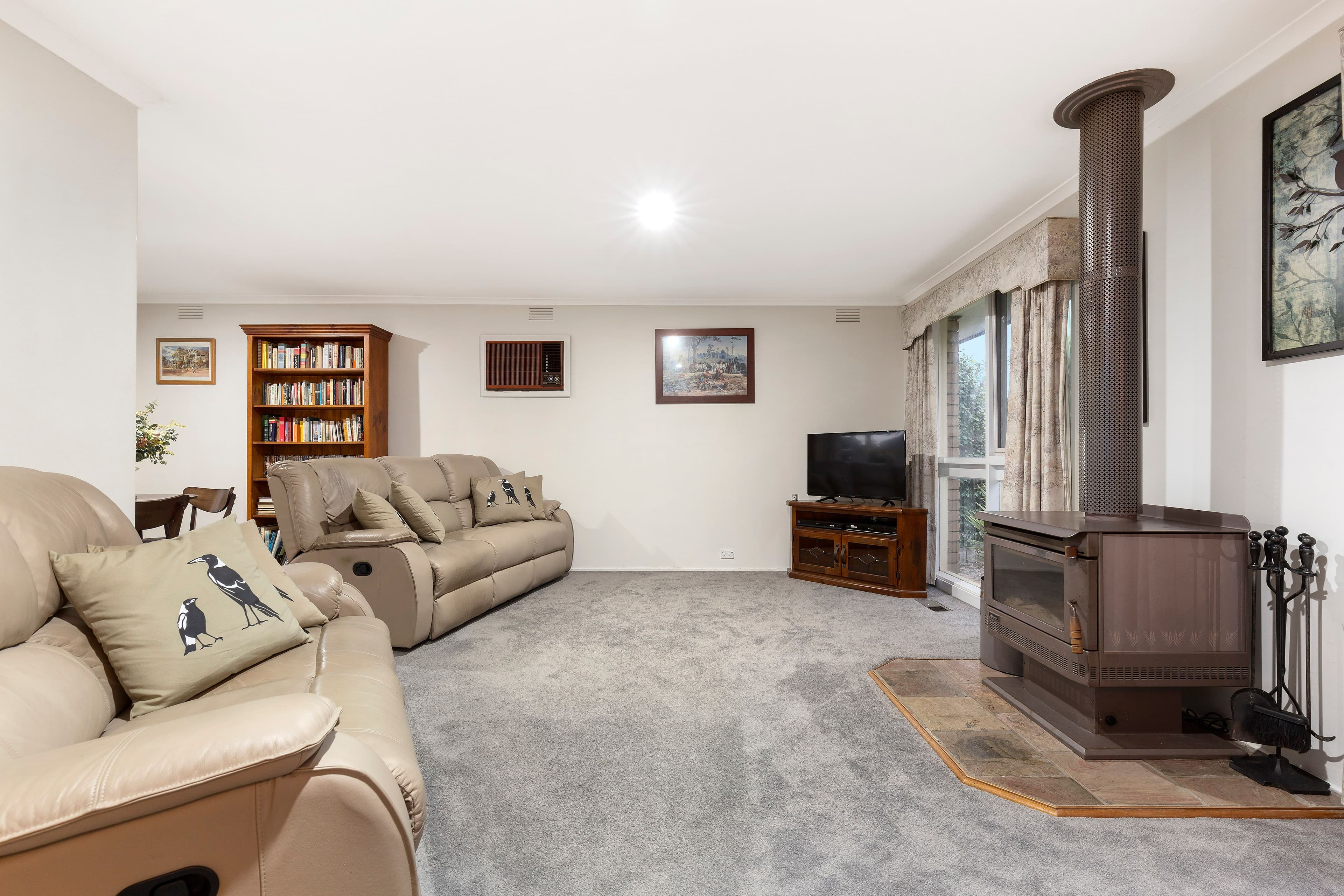 19 Centalla Green, Rowville VIC 3178, Rowville - Thumbnail 2