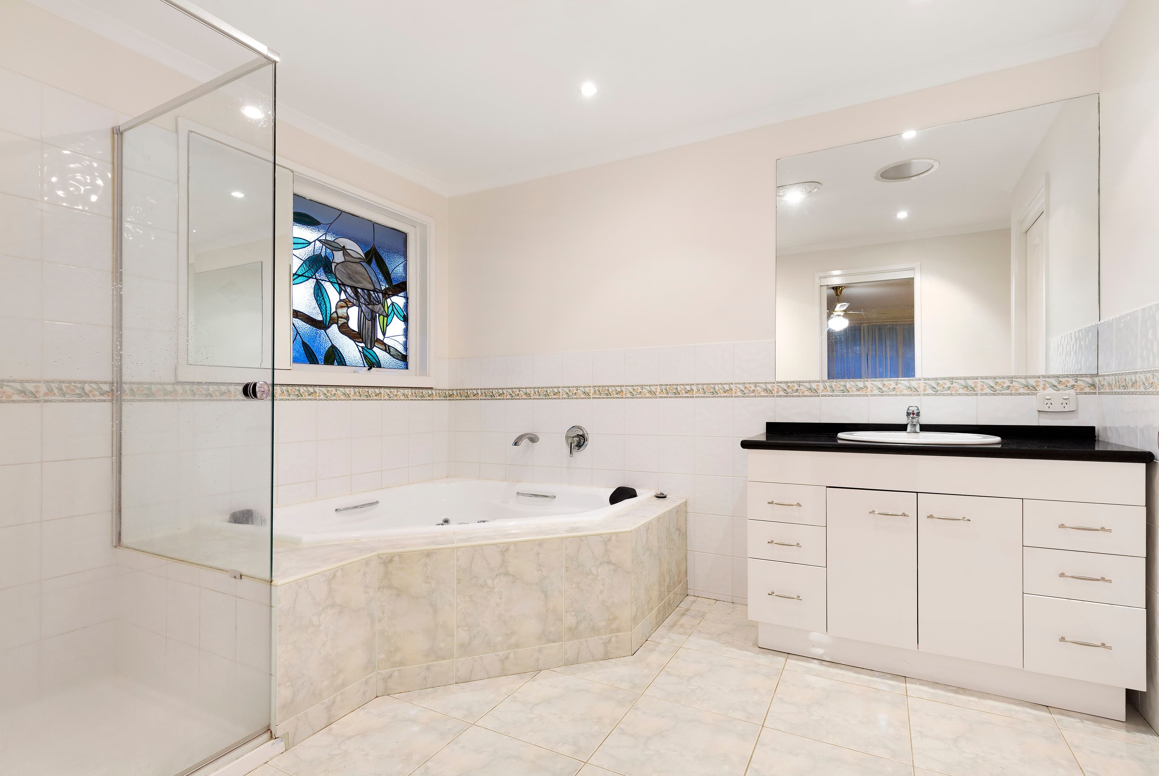 19 Centalla Green, Rowville VIC 3178, Rowville - Thumbnail 4