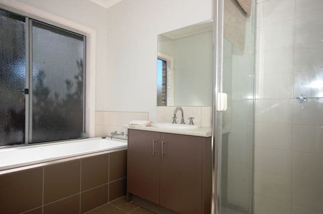 16 Forest Road, Yarra Glen VIC 3775, Yarra Glen - Thumbnail 8
