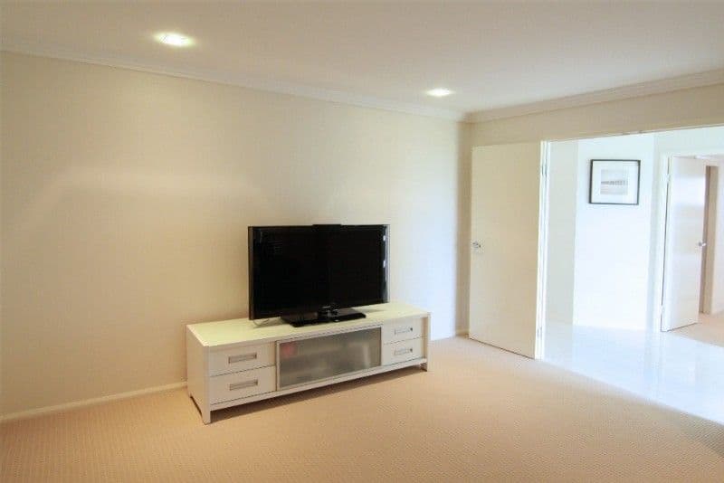 31 Elizabeth Street, WESTBROOK QLD 4350, Westbrook - Thumbnail 4
