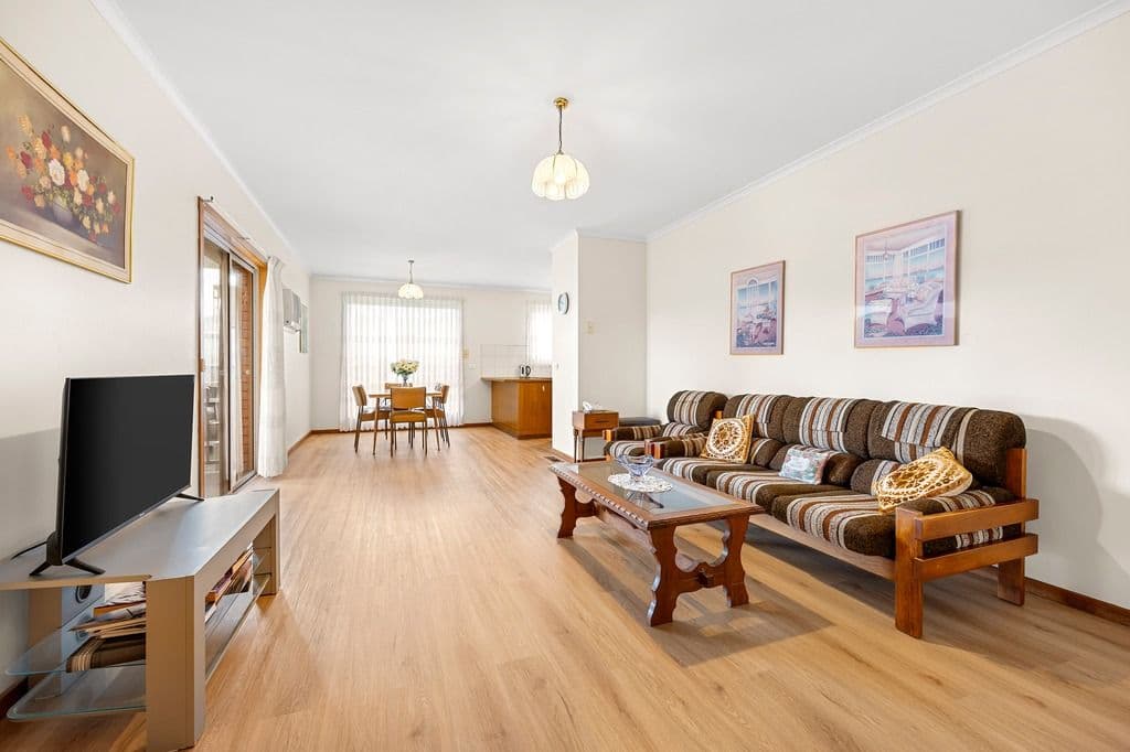 15 Telopea Crescent, Mill Park VIC 3082, Mill Park - Thumbnail 4
