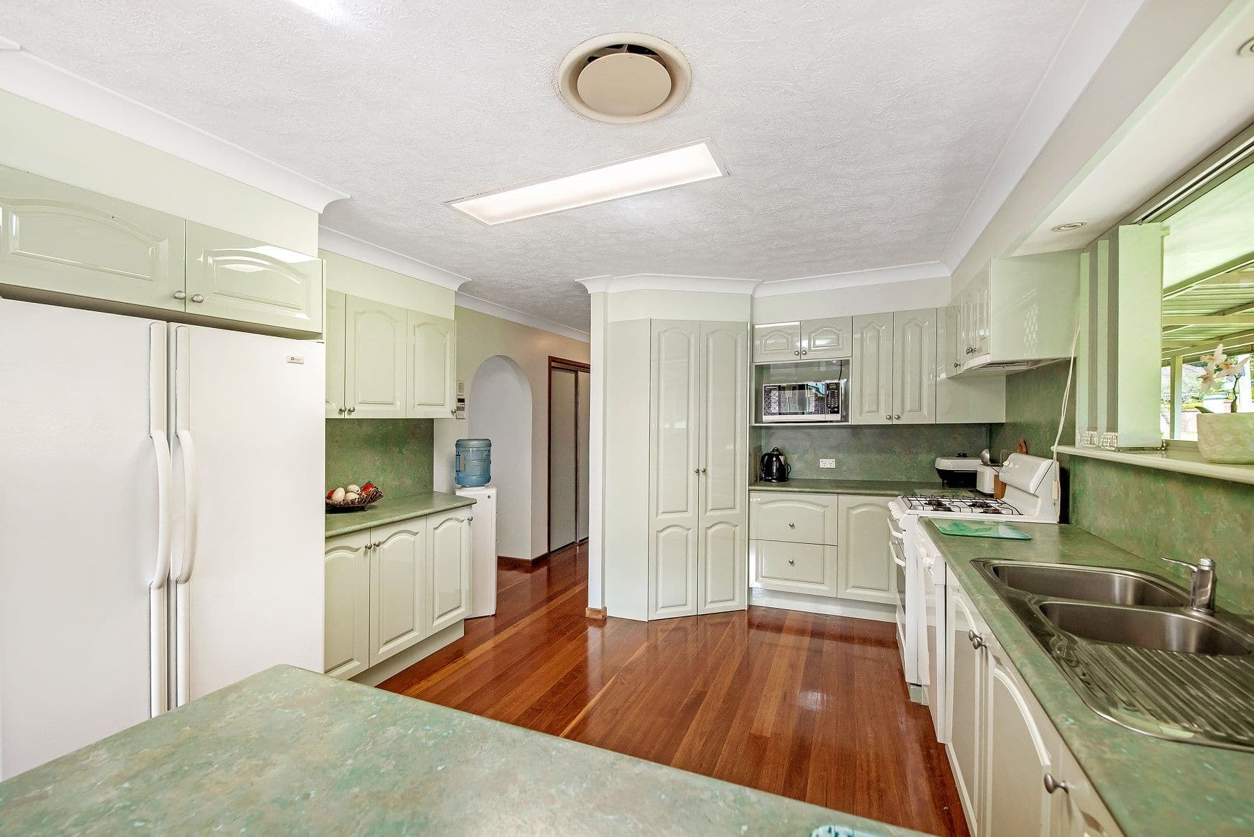 101 Tierney Drive, Currumbin Waters QLD 4223, Currumbin Waters - Thumbnail 5