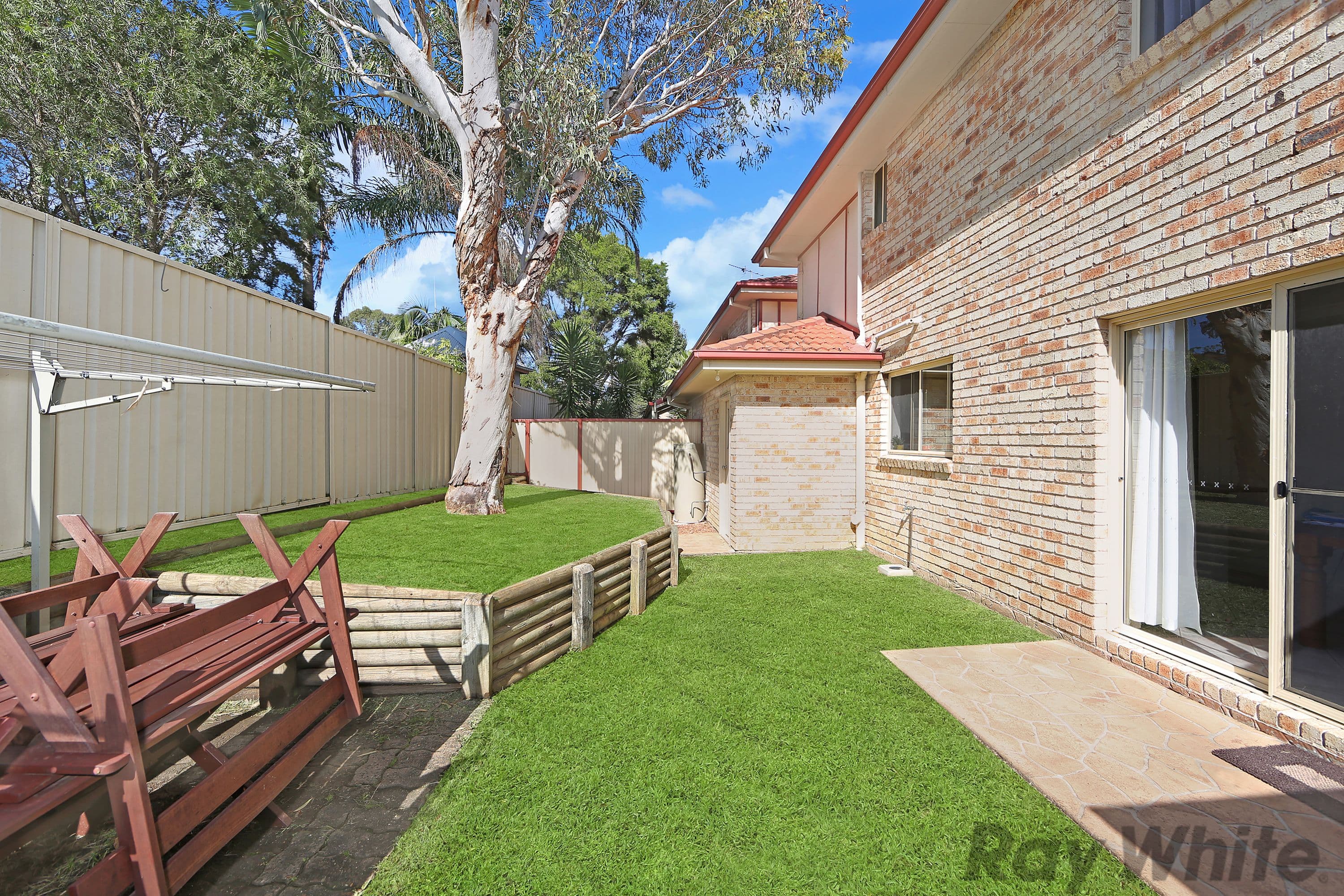 24 Bensley Close, Lake Haven - Thumbnail 3