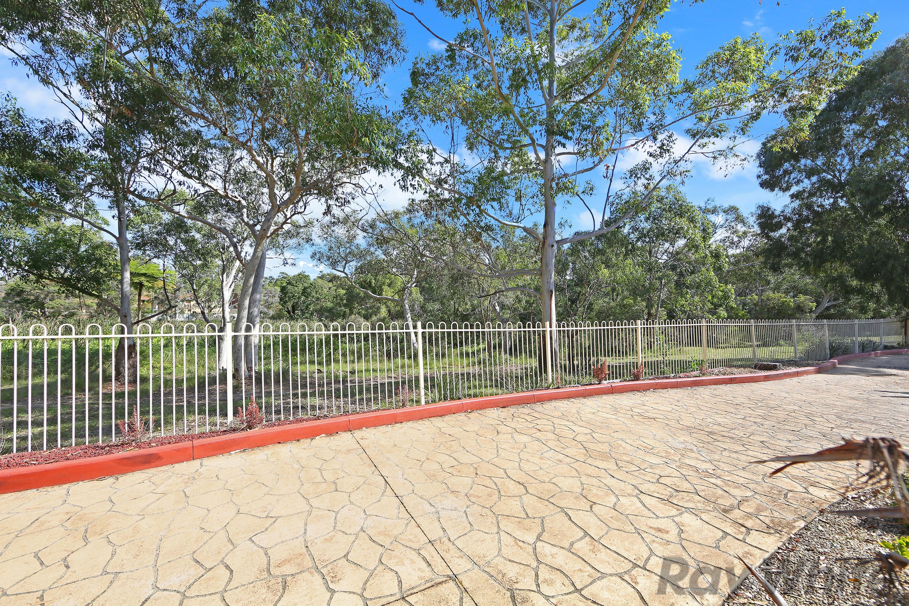 24 Bensley Close, Lake Haven - Thumbnail 5