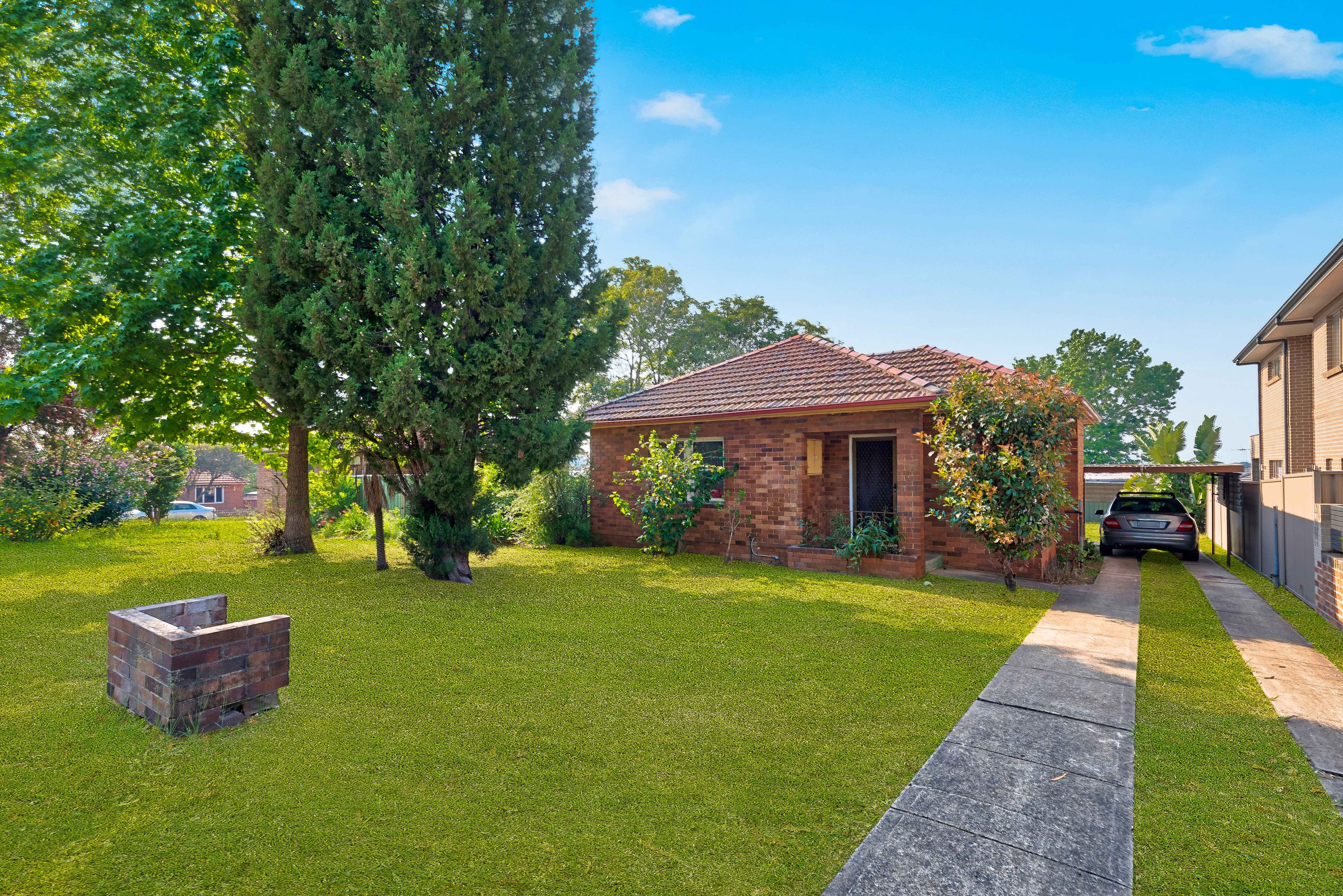 8 Vignes Street, Ermington - Image 1