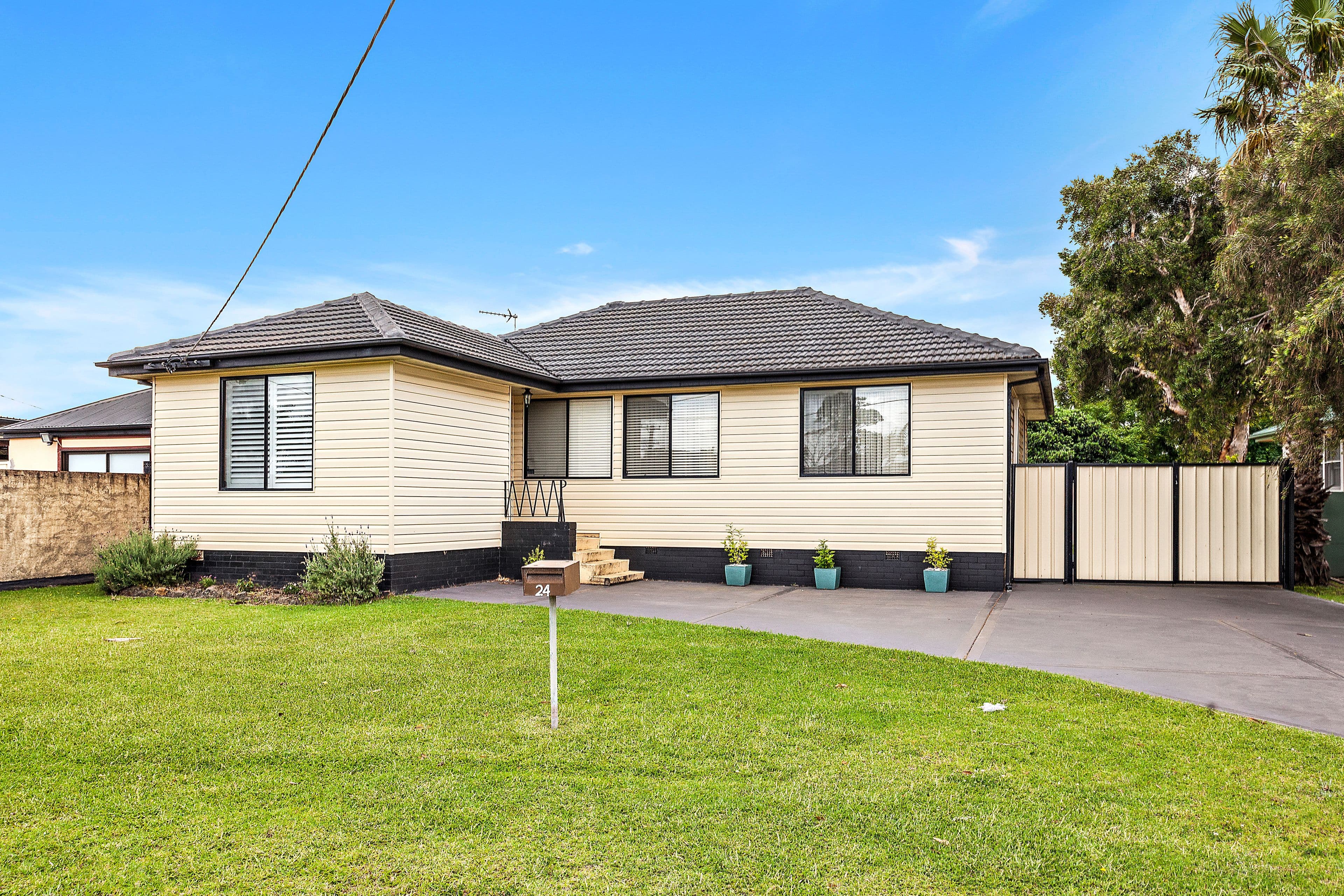 24 Grimmett Street, Warilla - Image 1