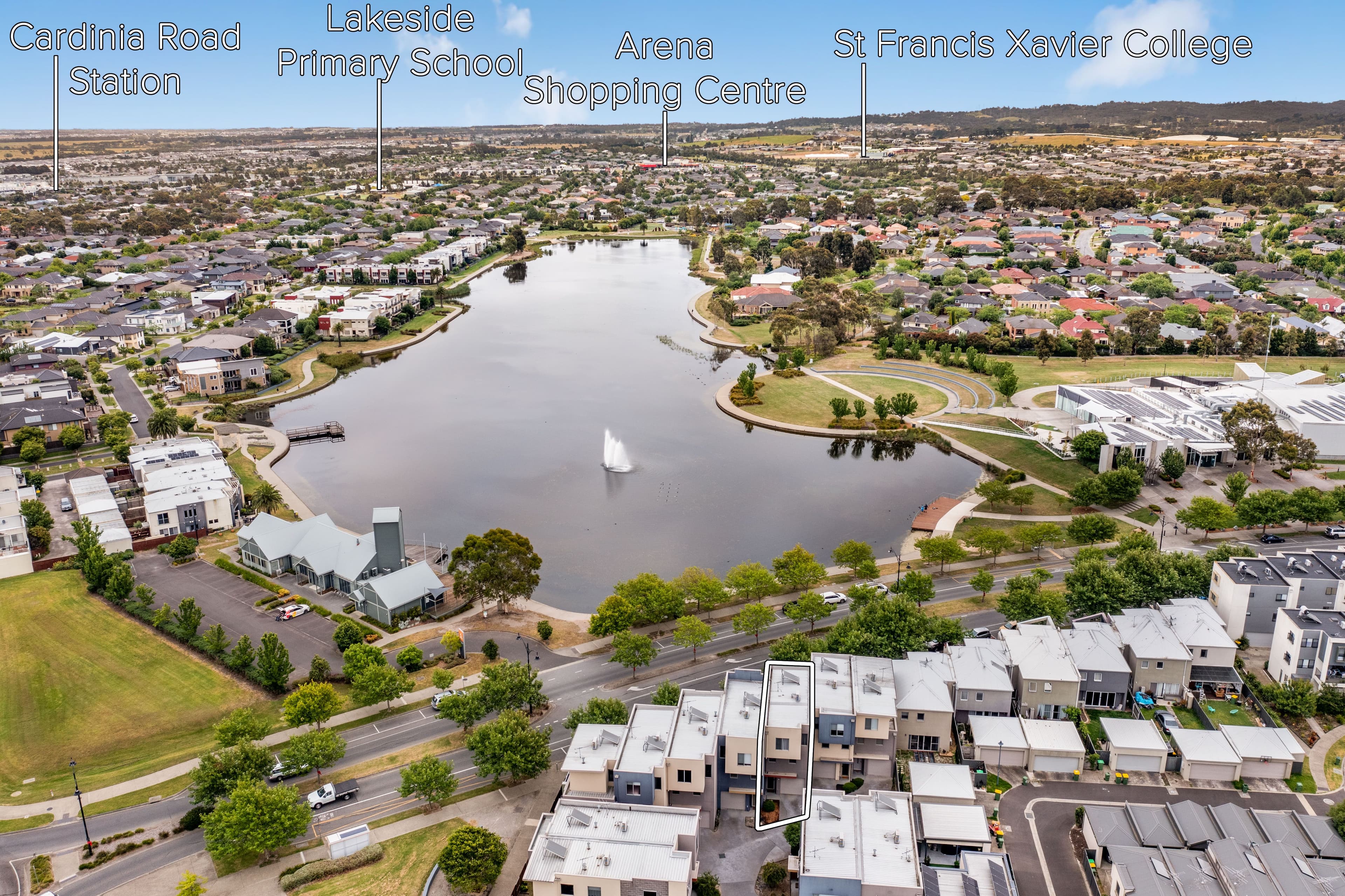 69 Lakeside Boulevard, Pakenham VIC 3810, Pakenham - Thumbnail 2