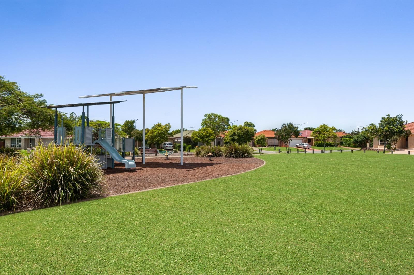 7 Raymont Street, North Lakes QLD 4509, North Lakes - Thumbnail 2