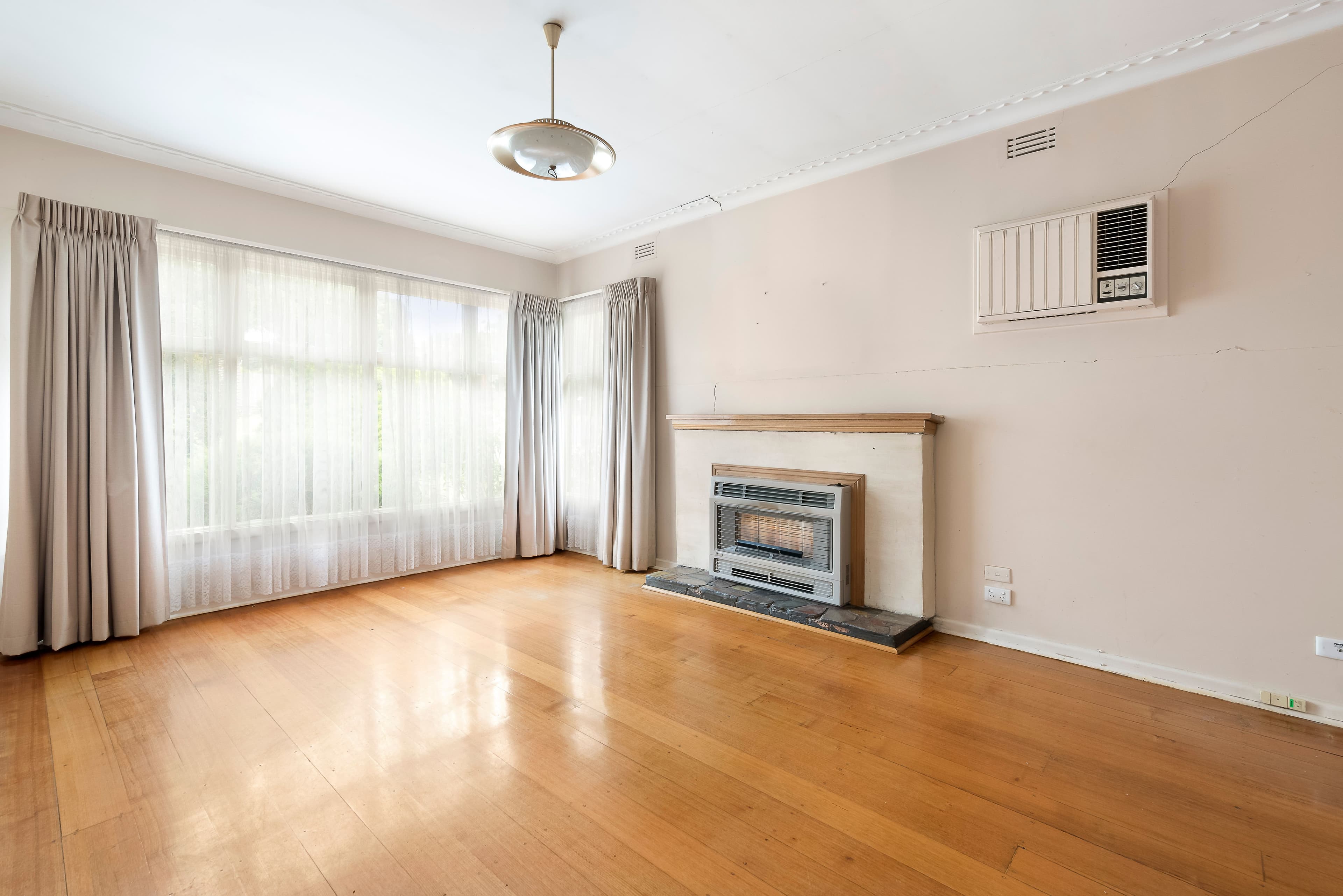 5 Acton Street, Mount Waverley VIC 3149, Mount Waverley - Thumbnail 3