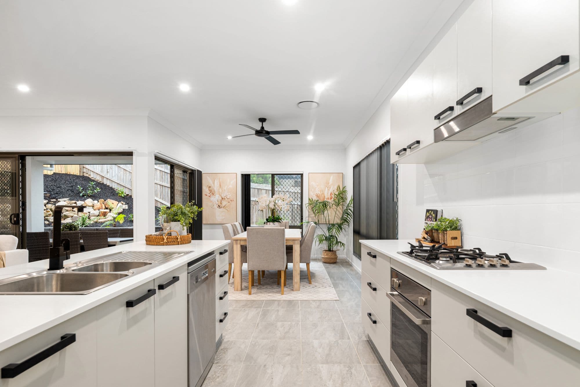 27 Centurion Circuit, Holmview QLD 4207, Holmview - Thumbnail 2