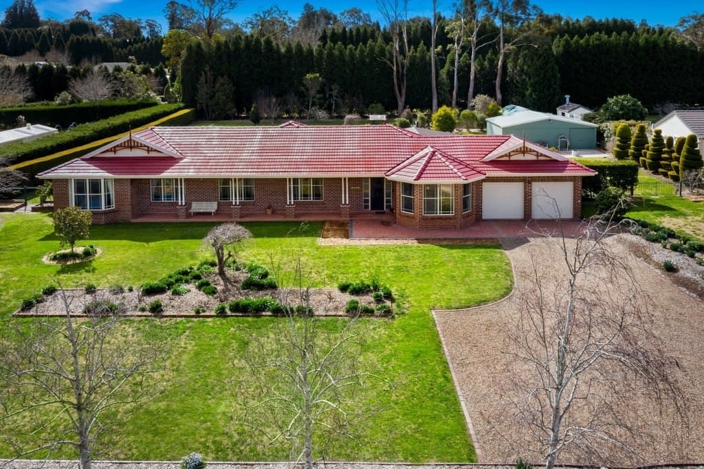 12 Stratford Way, Burradoo - Image 1