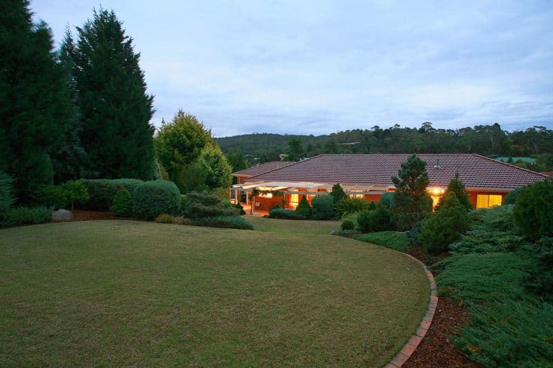5 Oakridge Close, LYSTERFIELD SOUTH VIC 3156, Lysterfield South - Thumbnail 2