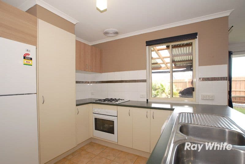42 Bellbrae Crescent, CRANBOURNE VIC 3977, Cranbourne West - Thumbnail 5