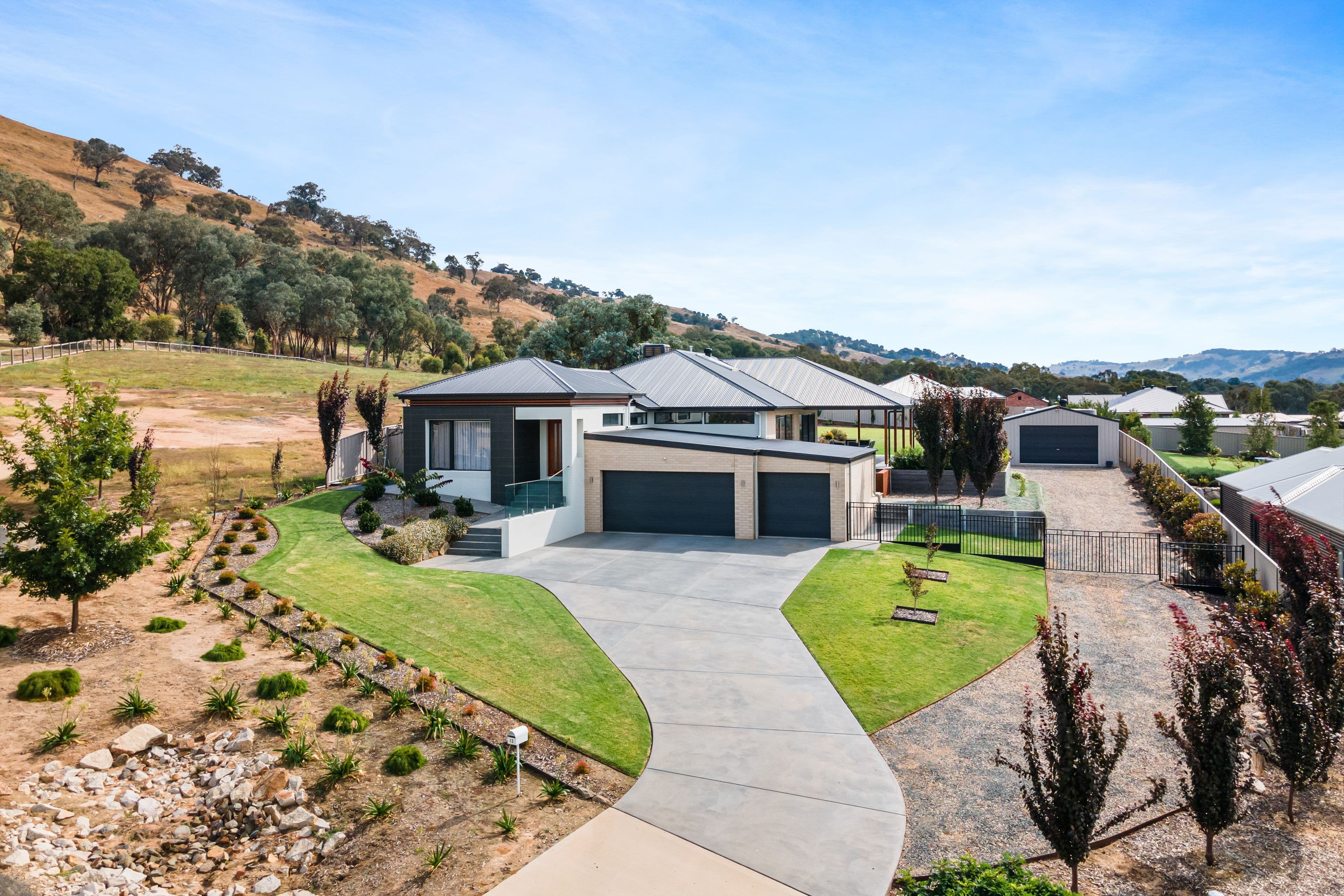 12 Galilee Court, HUON CREEK VIC 3691, Huon Creek - Thumbnail 2