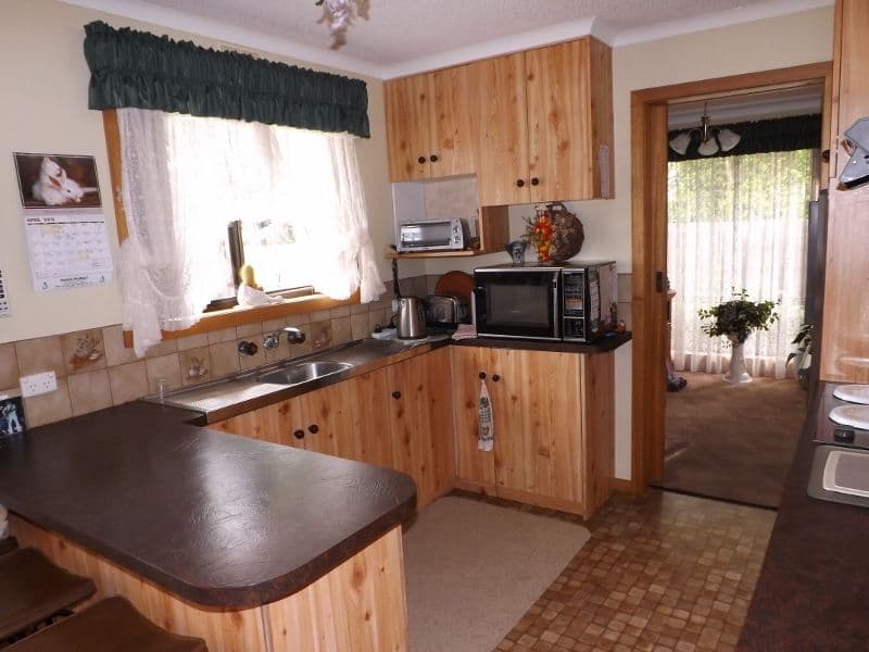 12 Ritchie Avenue, BURNIE TAS 7320, Burnie - Thumbnail 2