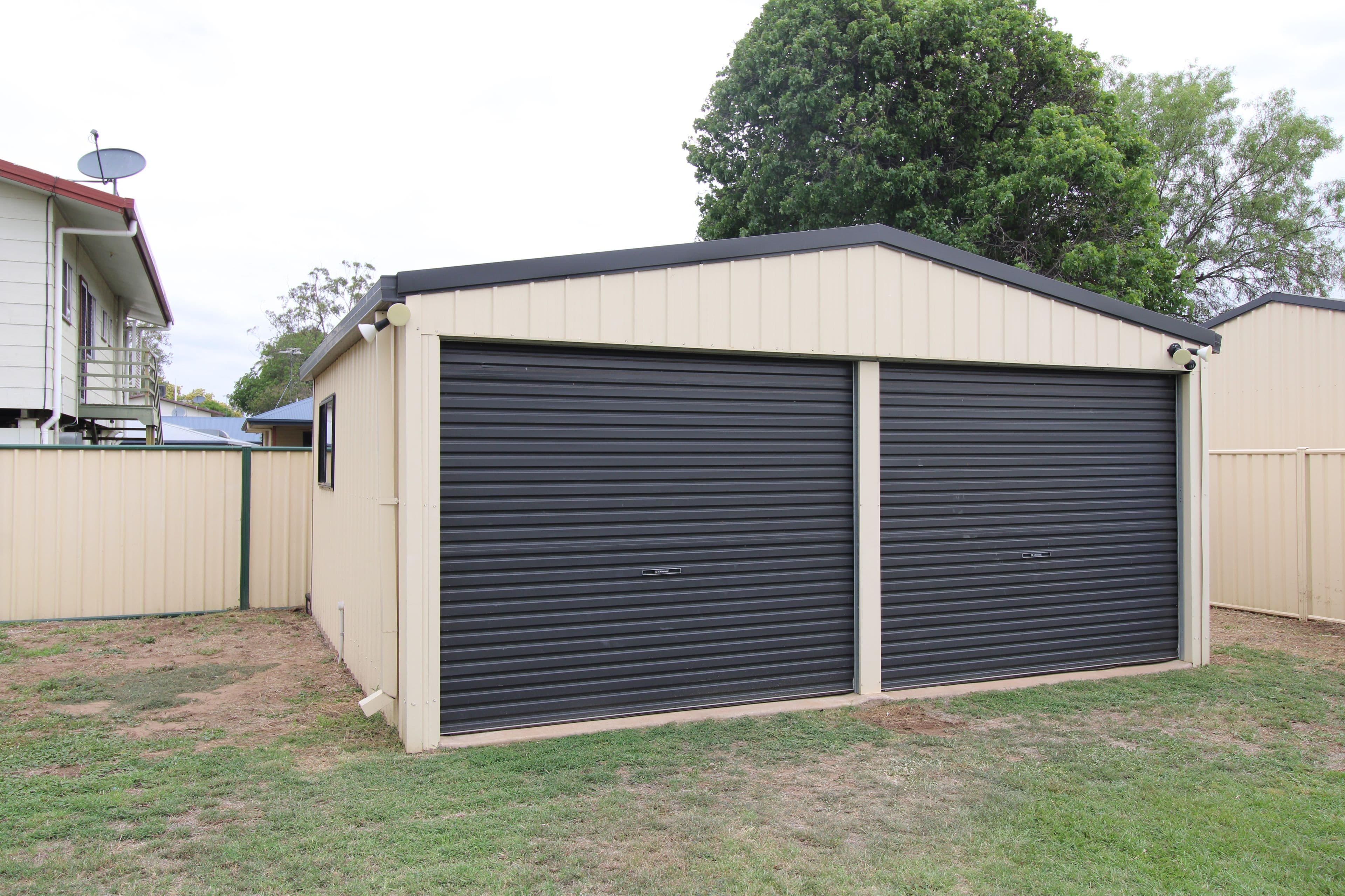 4 Leichhardt Street, Emerald QLD 4720, Emerald - Thumbnail 3
