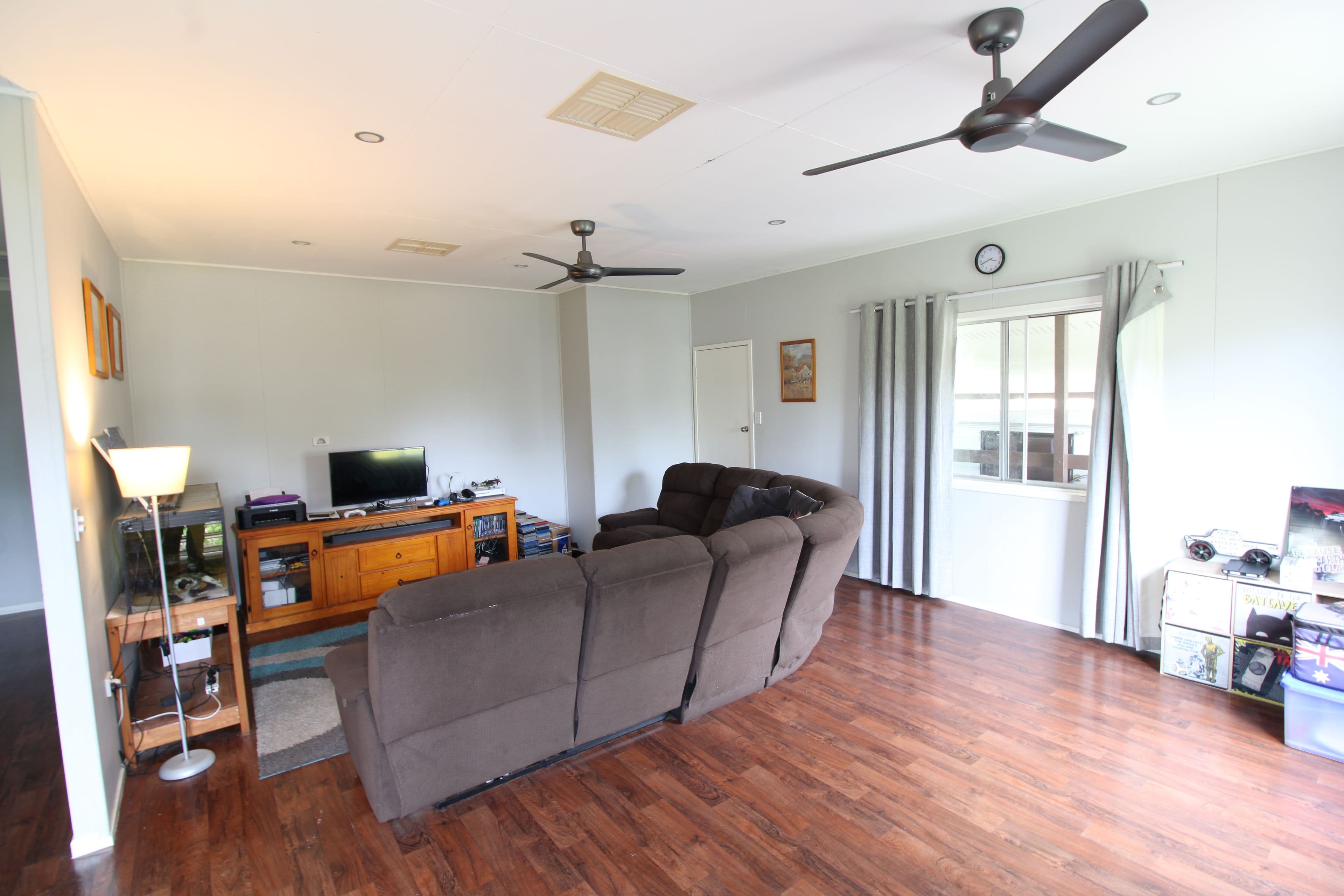 4 Leichhardt Street, Emerald QLD 4720, Emerald - Thumbnail 4