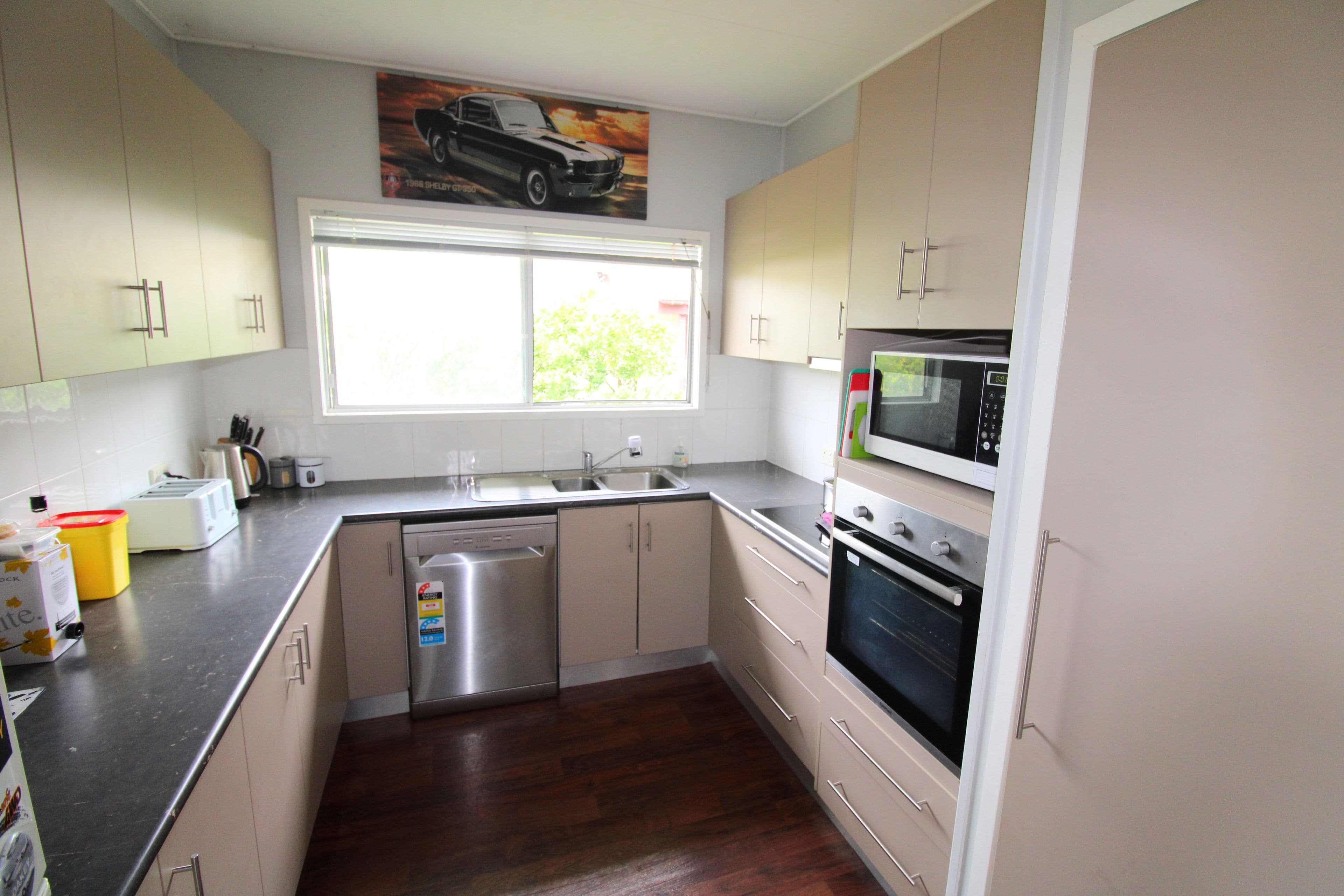 4 Leichhardt Street, Emerald QLD 4720, Emerald - Thumbnail 8