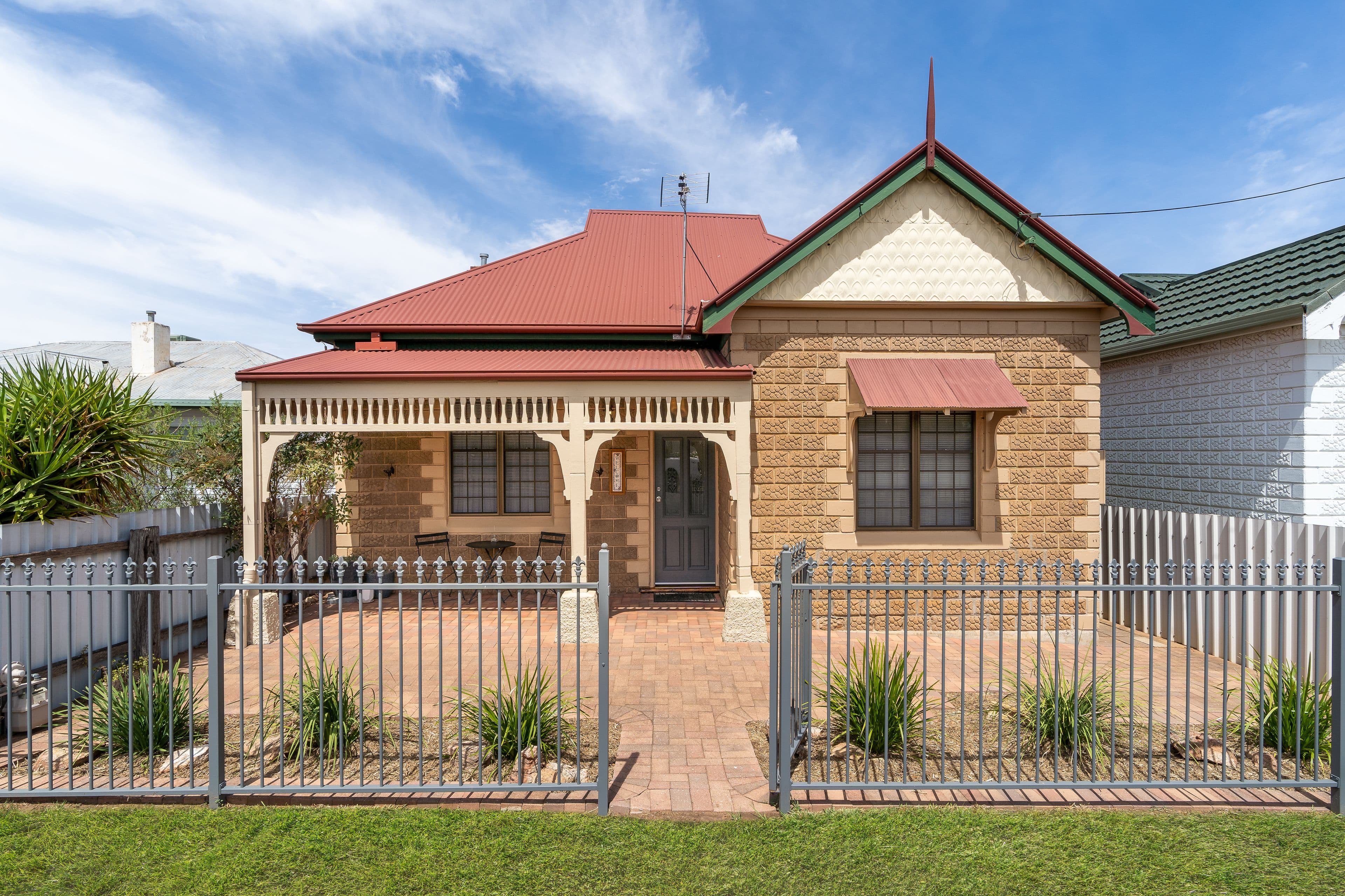 5 Parkes Street, Cowra NSW 2794, Cowra - Image 1