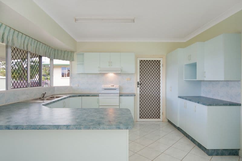 1 Barcoo Close, BENTLEY PARK QLD 4869, Bentley Park - Thumbnail 5