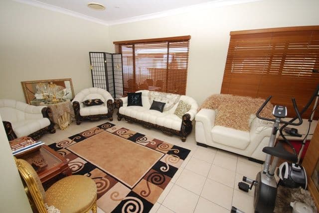 9 Willara Avenue, MERRYLANDS NSW 2160, Merrylands - Thumbnail 2
