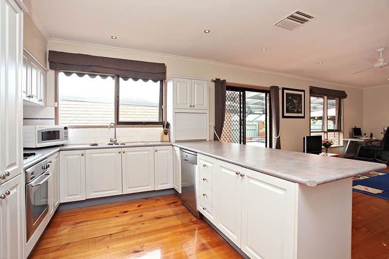 3 MARLOO Court, CROYDON HILLS VIC 3136, Croydon Hills - Thumbnail 6