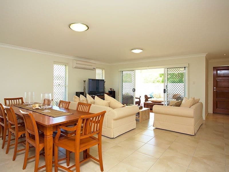 11  Terraldon Circuit, WAKERLEY QLD 4154, Wakerley - Thumbnail 3