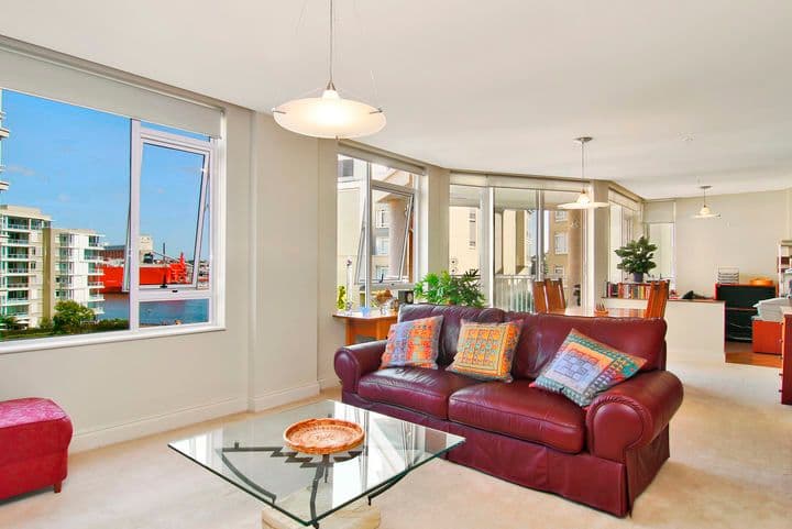 185 Bay Road, Toowoon Bay - Thumbnail 2