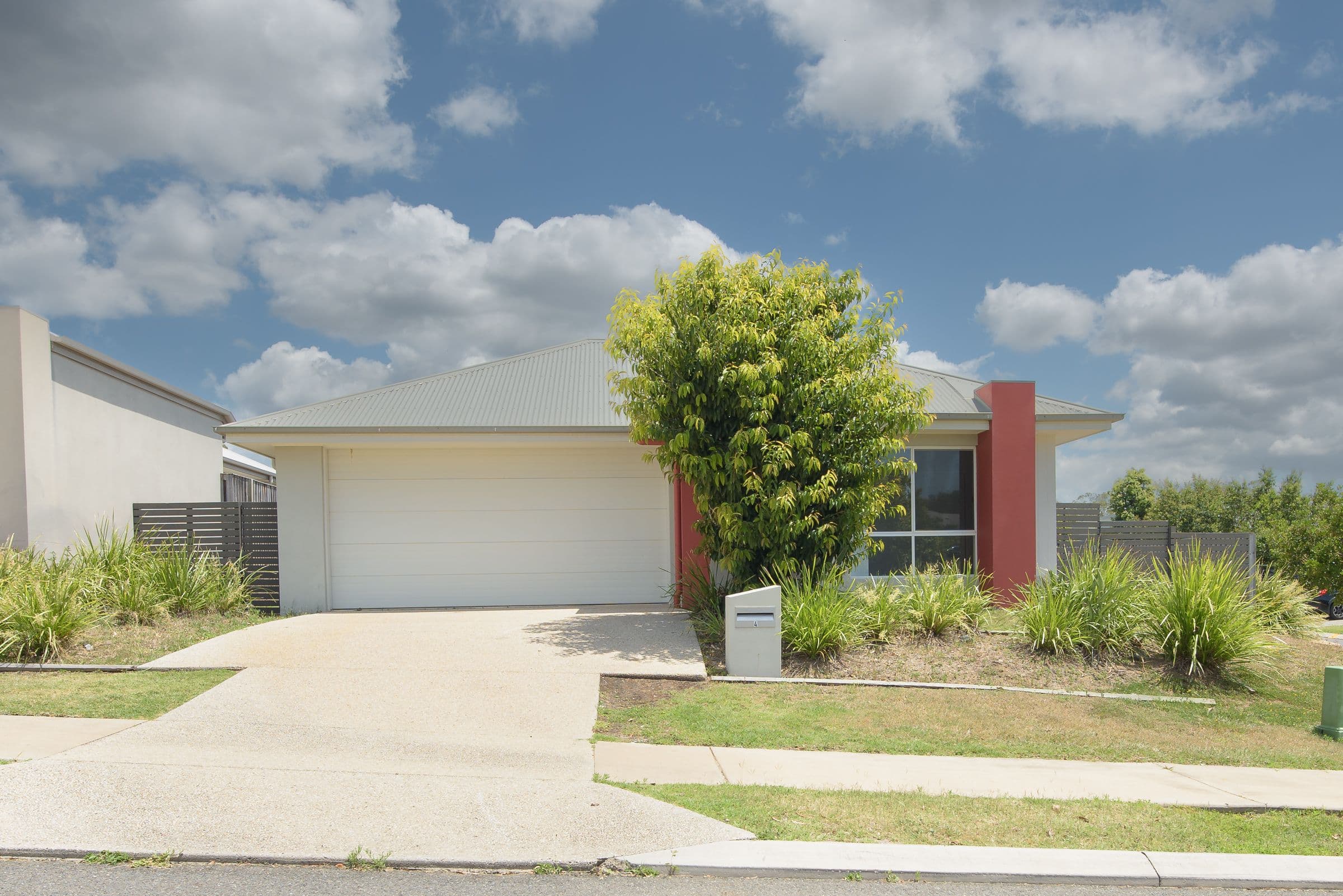 4 Koolivoo Parade, Boyne Island QLD 4680, Boyne Island - Image 1
