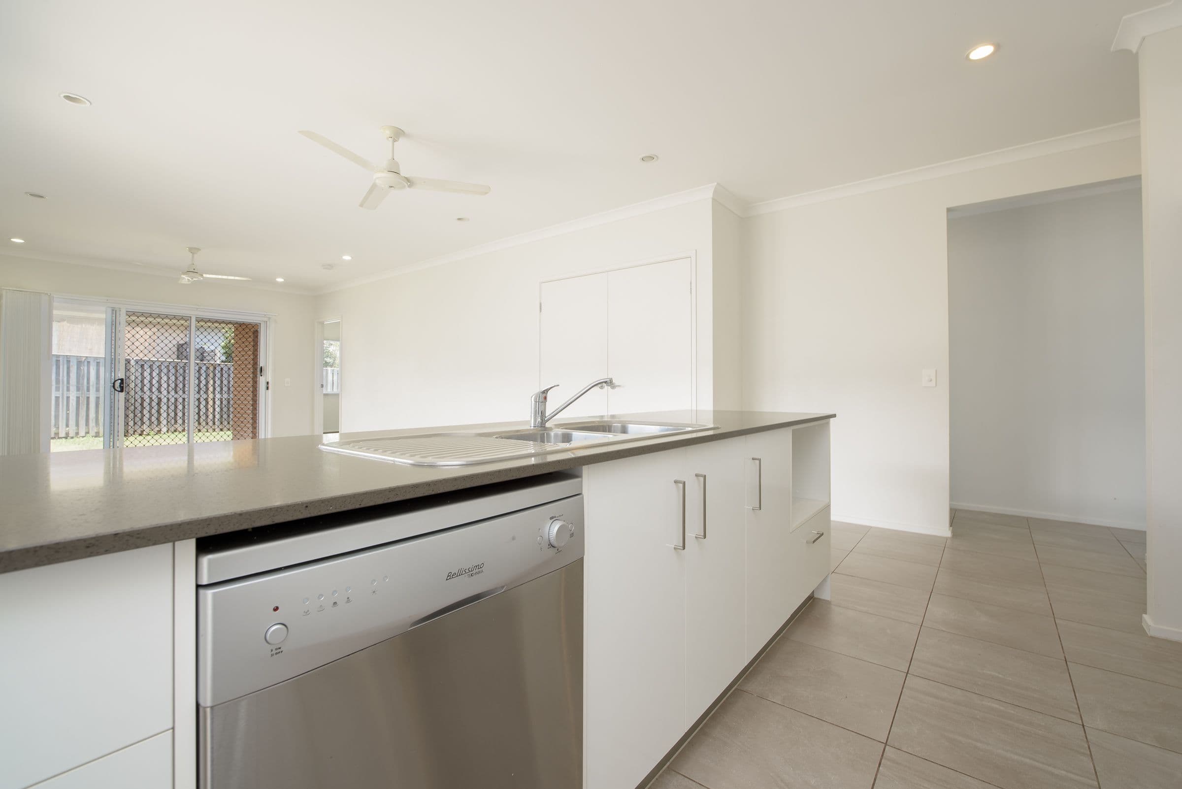 4 Koolivoo Parade, Boyne Island QLD 4680, Boyne Island - Thumbnail 5