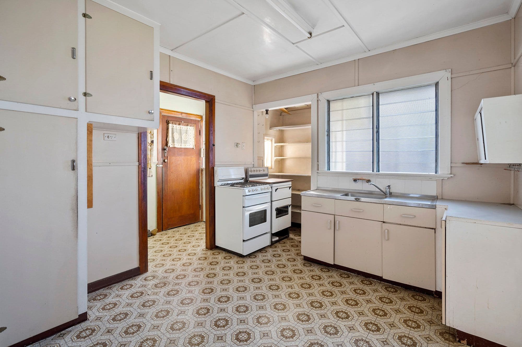 48 Blackheath Road, Oxley QLD 4075, Oxley - Thumbnail 3