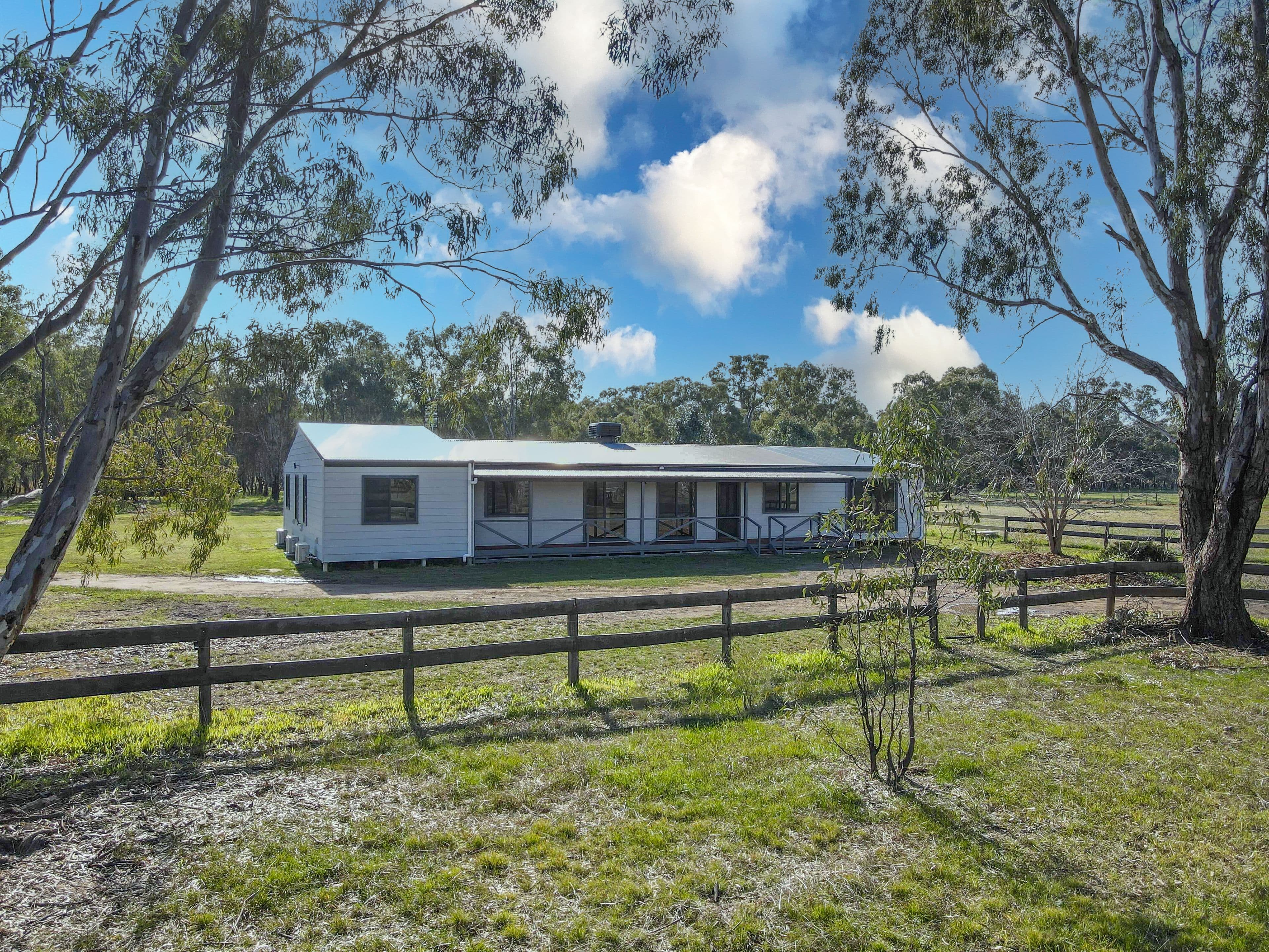 44 Gerber Court, Bagshot VIC 3551, Bagshot - Image 1