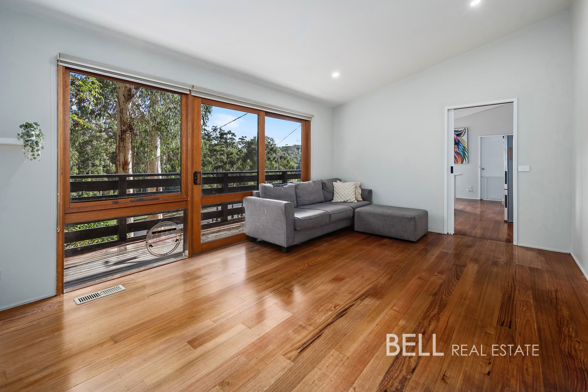 10 Pakenham Road, COCKATOO, Cockatoo - Thumbnail 2
