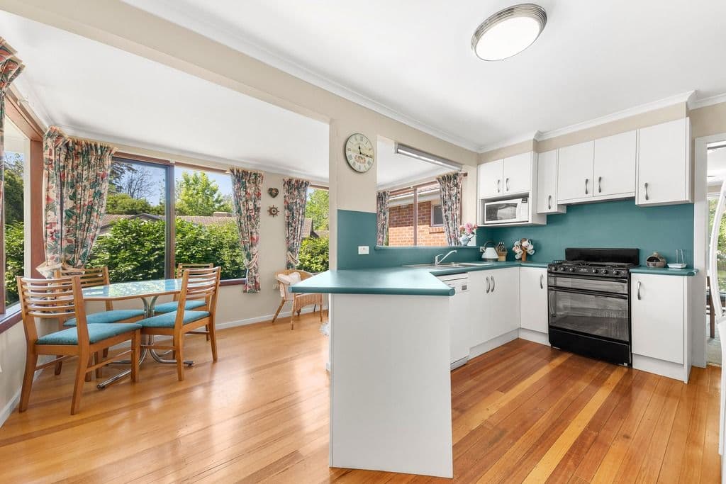 1 Teak Court, Boronia VIC 3155, Boronia - Thumbnail 2