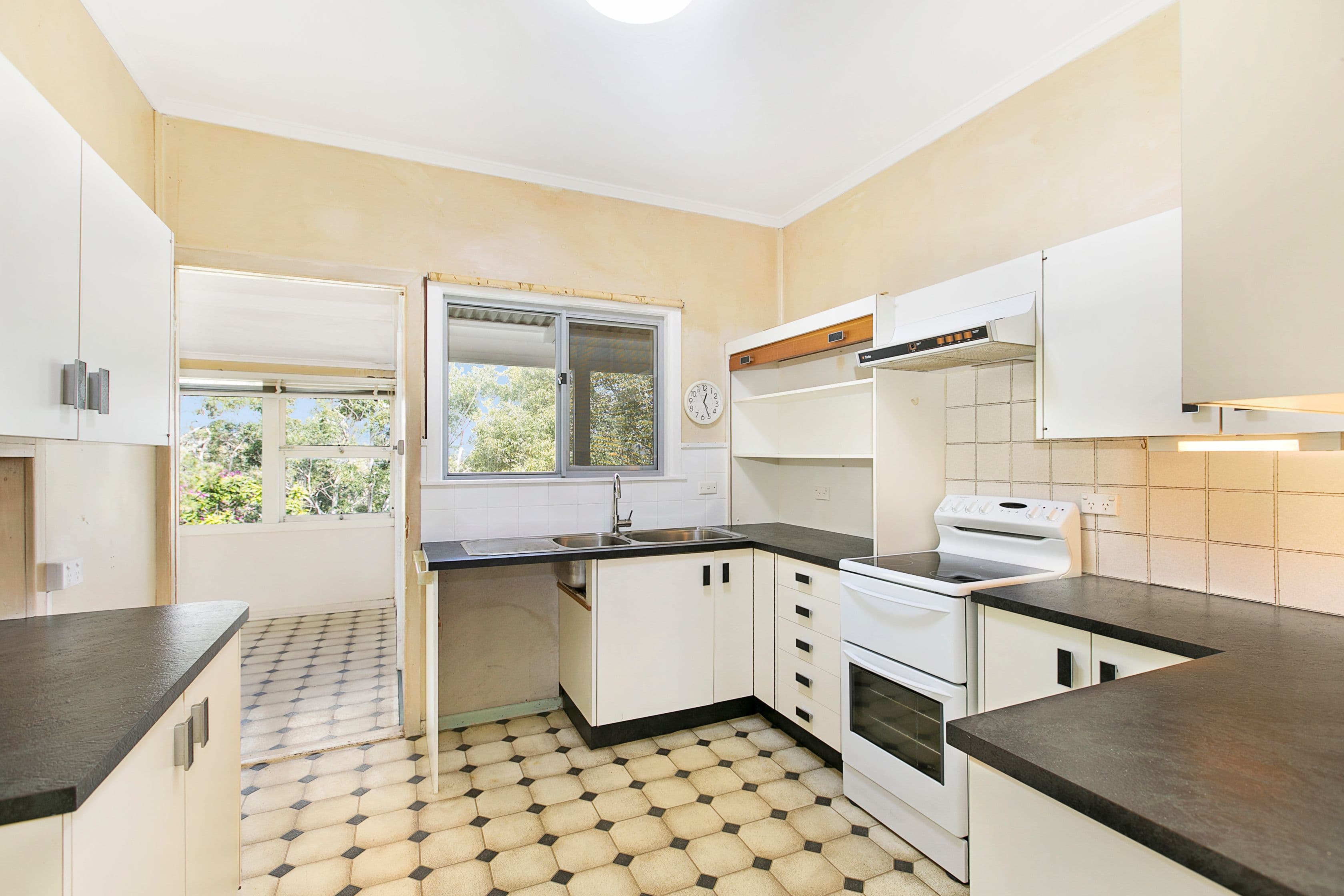 9 Plucks Road, Arana Hills QLD 4054, Arana Hills - Thumbnail 4