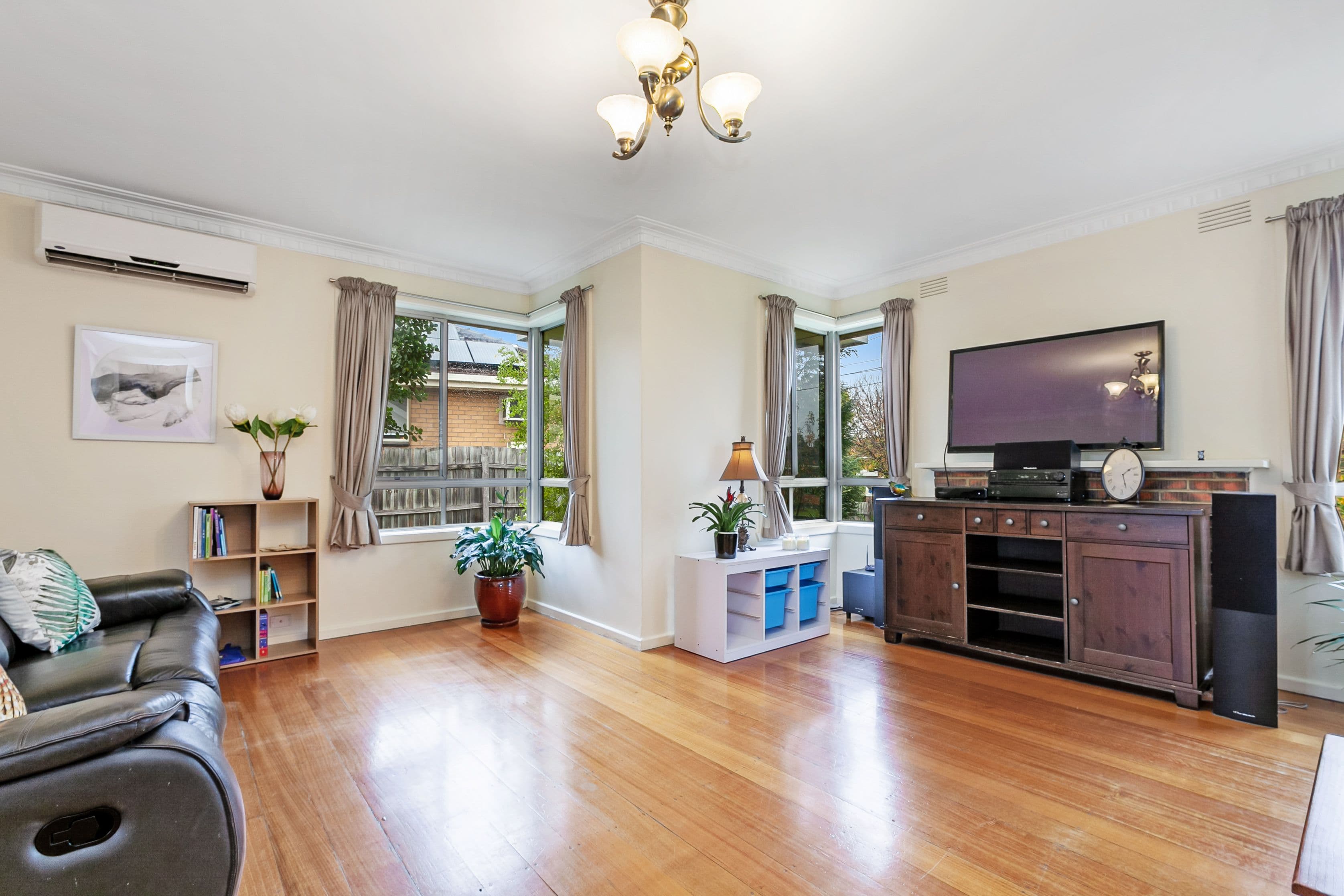 16 Wellman Street, Reservoir VIC 3073, Reservoir - Thumbnail 2