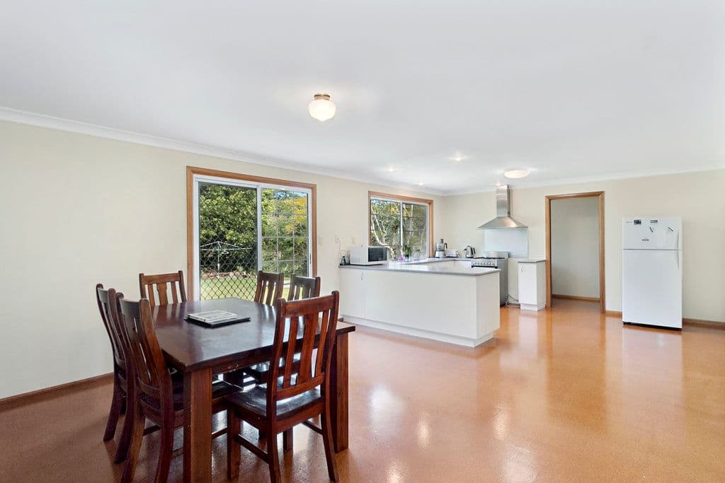 39 Warwick Park Road, Sleepy Hollow - Thumbnail 3