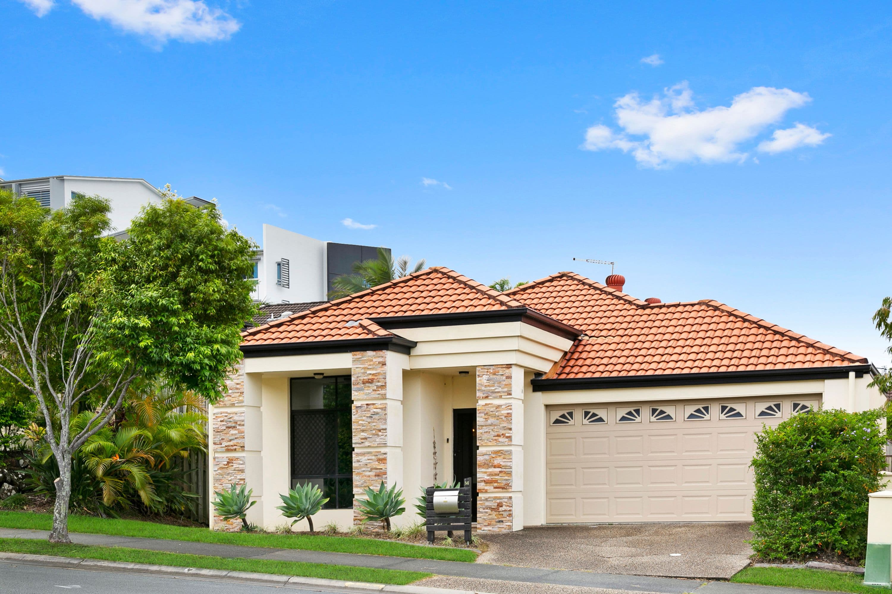 14 North Shore Avenue, Varsity Lakes QLD 4227, Varsity Lakes - Thumbnail 2