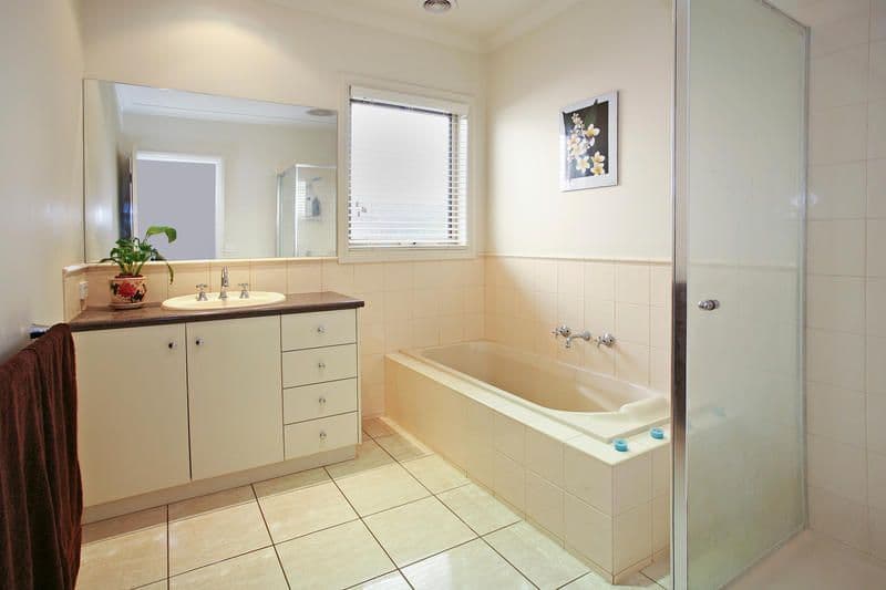 13 Pethajohn Parade, GROVEDALE VIC 3216, Grovedale - Thumbnail 8