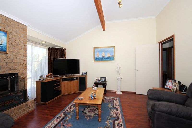 15 Dorchester Crescent, CARRUM DOWNS VIC 3201, Carrum Downs - Thumbnail 6