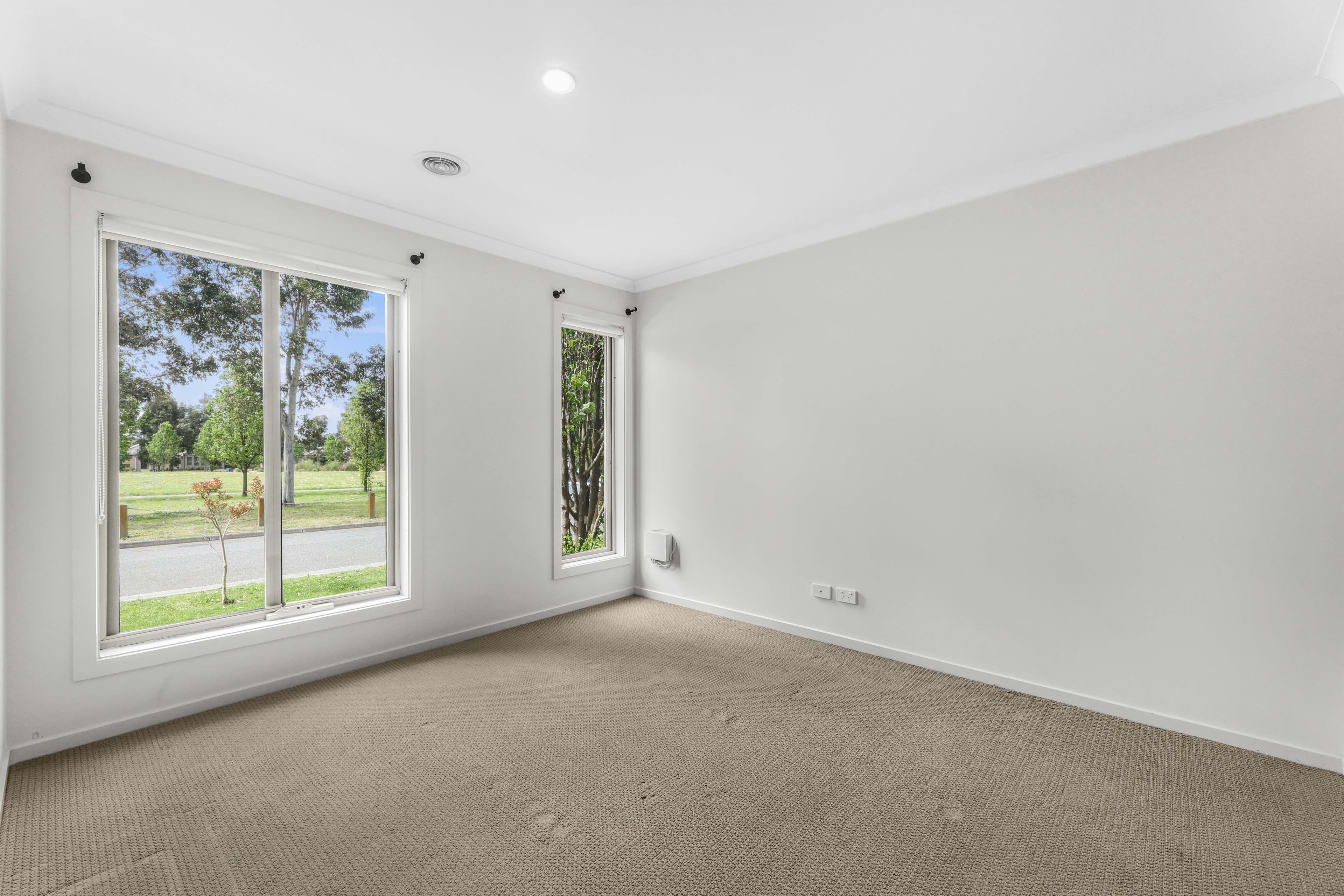23 Brolin Terrace, Cranbourne North VIC 3977, Cranbourne North - Thumbnail 2