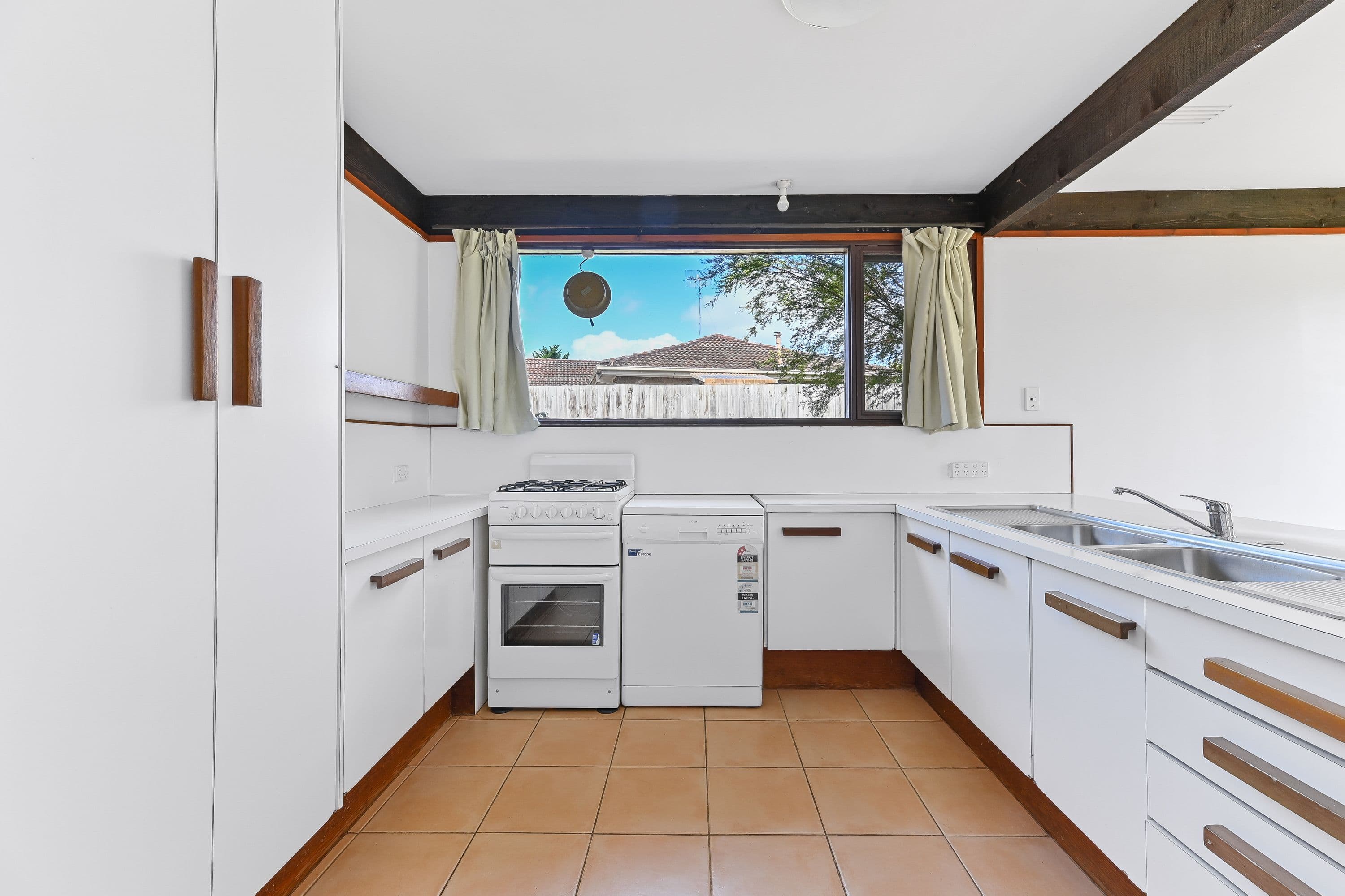 2 Como Court, Mount Waverley VIC 3149, Mount Waverley - Thumbnail 5