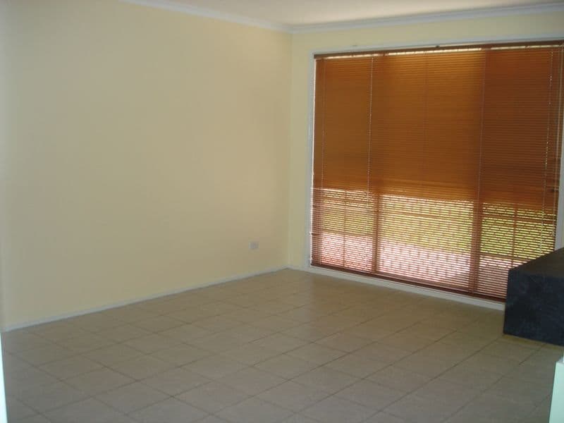 4 Kinghorne Road, BONNYRIGG HEIGHTS NSW 2177, Bonnyrigg Heights - Thumbnail 3