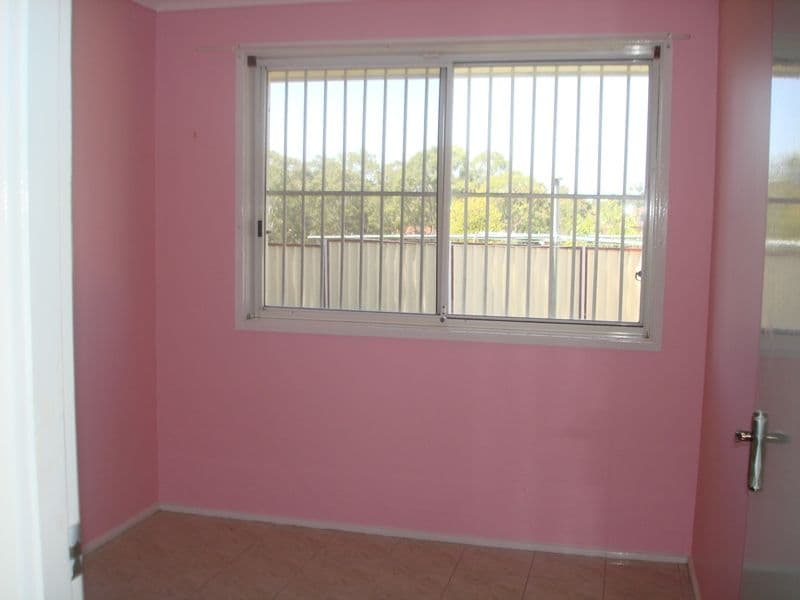 4 Kinghorne Road, BONNYRIGG HEIGHTS NSW 2177, Bonnyrigg Heights - Thumbnail 5