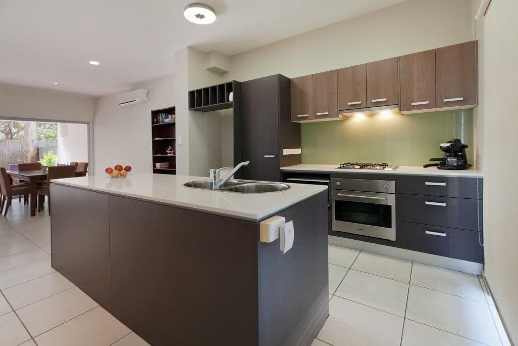 5 Sovereign Street, Indooroopilly QLD 4068, Indooroopilly - Thumbnail 2
